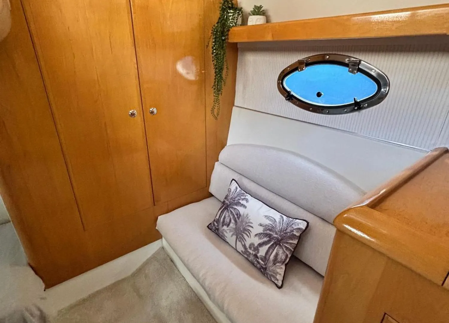 Dormir A Bordo De Un Barco En La Costa Del Sol Marbella Botel
