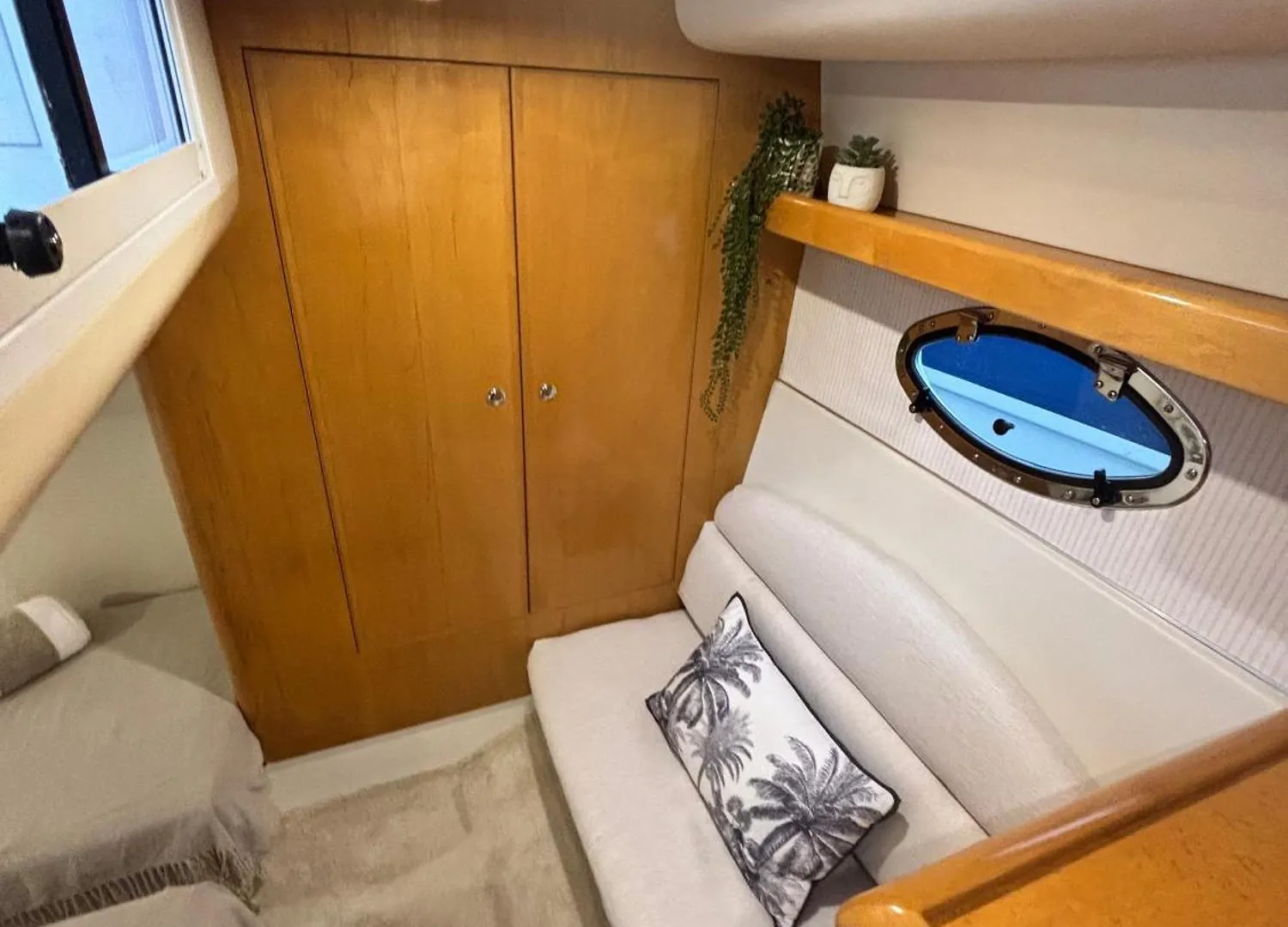 Dormir A Bordo De Un Barco En La Costa Del Sol Marbella